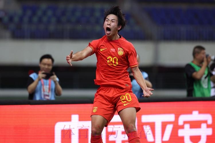 中国U-19国家男子足球队3战2胜1平 获得渭南国际足球邀请赛冠军